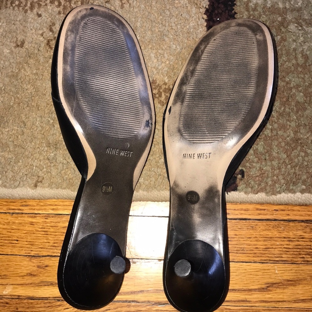 Nine West Closed Toe Short Heel Mule - Picture 4 of 8